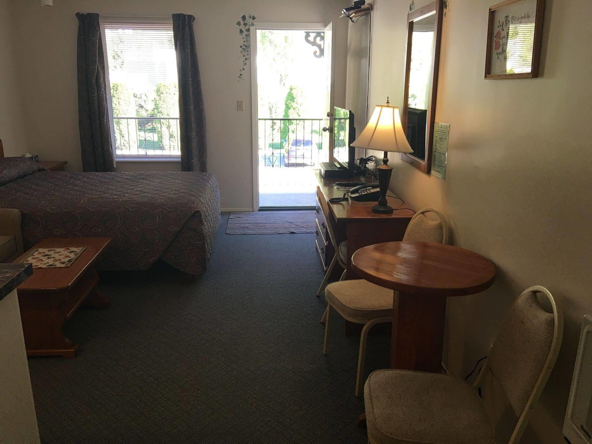 Chase Country Inn Esterno foto